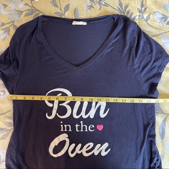 French Pastry Bun in the Oven Maternity Top, XL - Picture 3 of 5